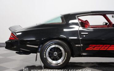 Chevrolet-Camaro-Coupe-1980-Black-Carmine-48971-29