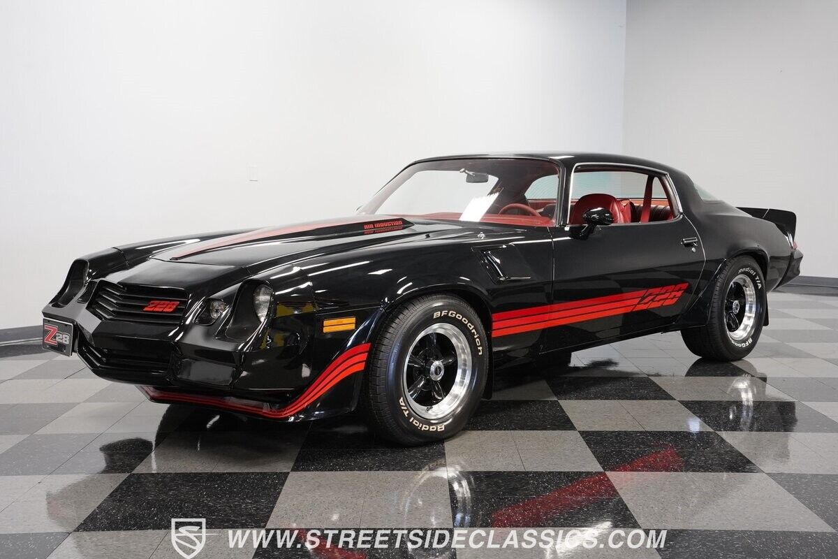 Chevrolet-Camaro-Coupe-1980-Black-Carmine-48971-5