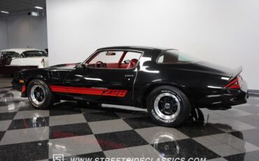 Chevrolet-Camaro-Coupe-1980-Black-Carmine-48971-8