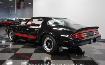 Chevrolet-Camaro-Coupe-1980-Black-Carmine-48971-9