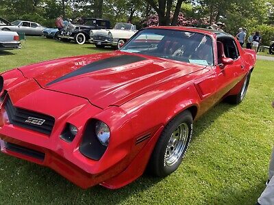 Chevrolet-Camaro-Coupe-1980-Red-1609-2