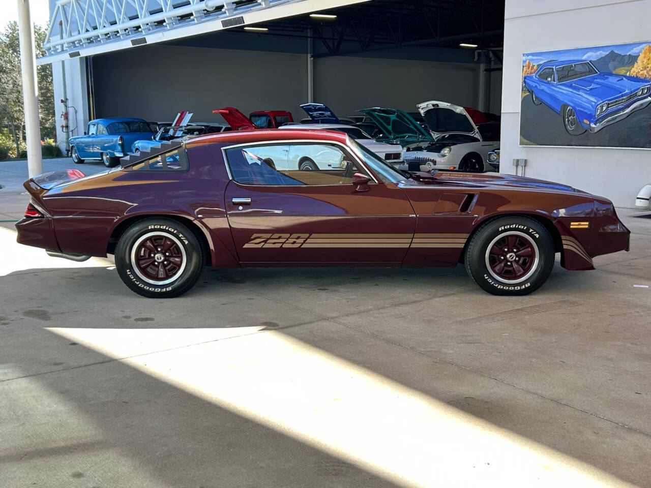 Chevrolet-Camaro-Coupe-1981-Maroon-Red-118905-3