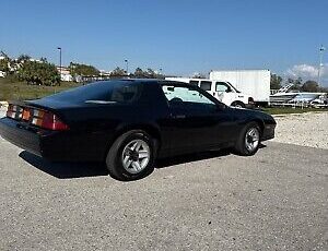 Chevrolet-Camaro-Coupe-1983-Purple-105991-3