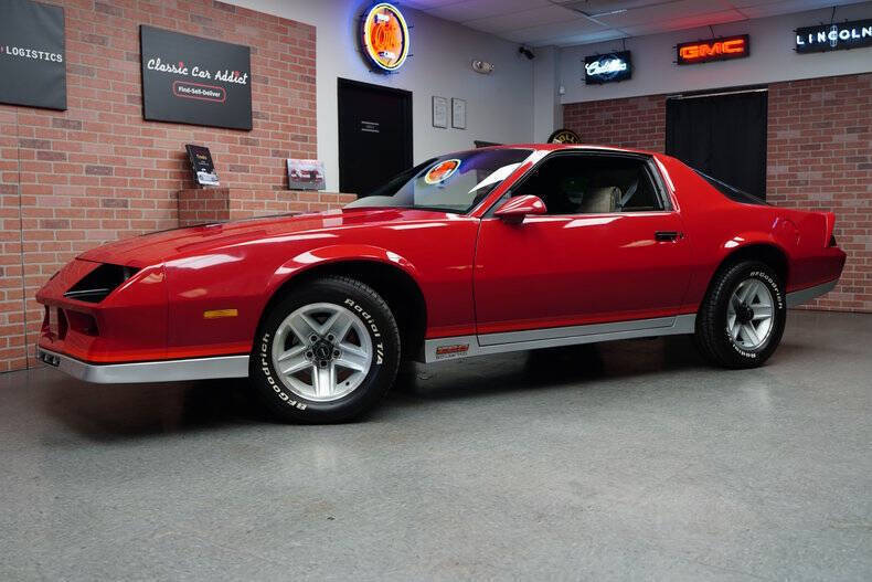 Chevrolet-Camaro-Coupe-1983-Red-Dark-Charcoal-164821-1