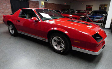 Chevrolet-Camaro-Coupe-1983-Red-Dark-Charcoal-164821-10