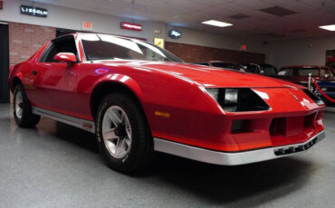 Chevrolet-Camaro-Coupe-1983-Red-Dark-Charcoal-164821-11