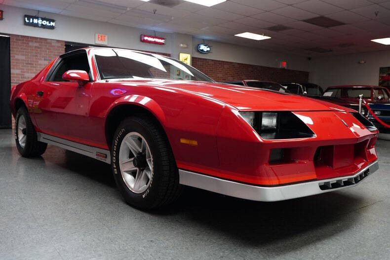 Chevrolet-Camaro-Coupe-1983-Red-Dark-Charcoal-164821-11