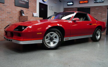 Chevrolet-Camaro-Coupe-1983-Red-Dark-Charcoal-164821-2