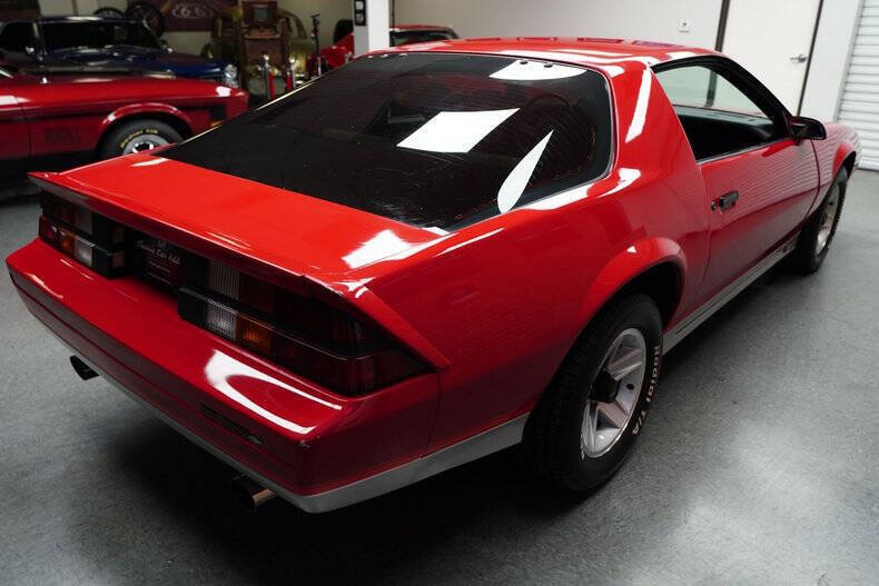 Chevrolet-Camaro-Coupe-1983-Red-Dark-Charcoal-164821-9