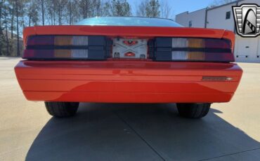 Chevrolet-Camaro-Coupe-1984-Orange-Black-112883-10