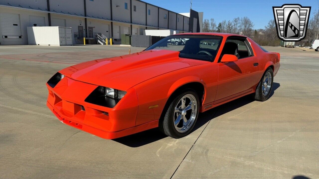 Chevrolet-Camaro-Coupe-1984-Orange-Black-112883-2