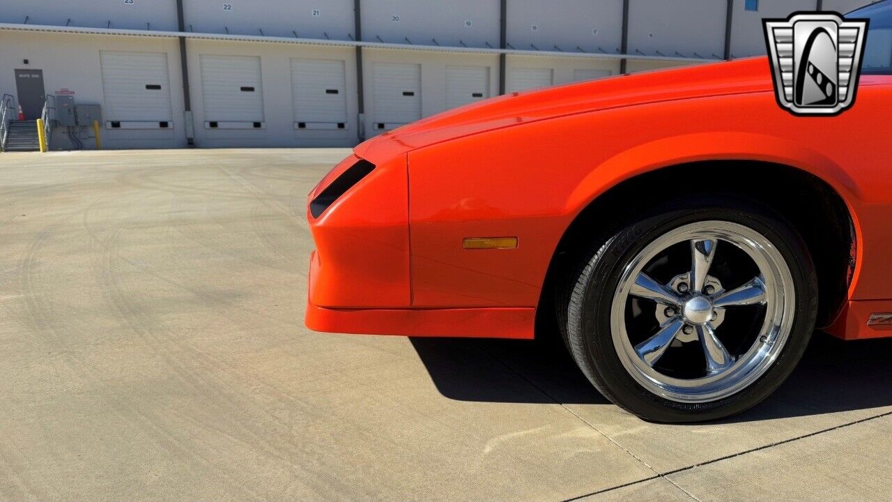 Chevrolet-Camaro-Coupe-1984-Orange-Black-112883-8