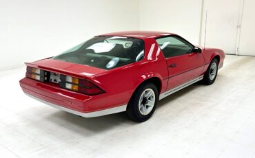 Chevrolet-Camaro-Coupe-1984-Red-Black-157756-4