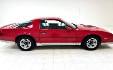 Chevrolet-Camaro-Coupe-1984-Red-Black-157756-5