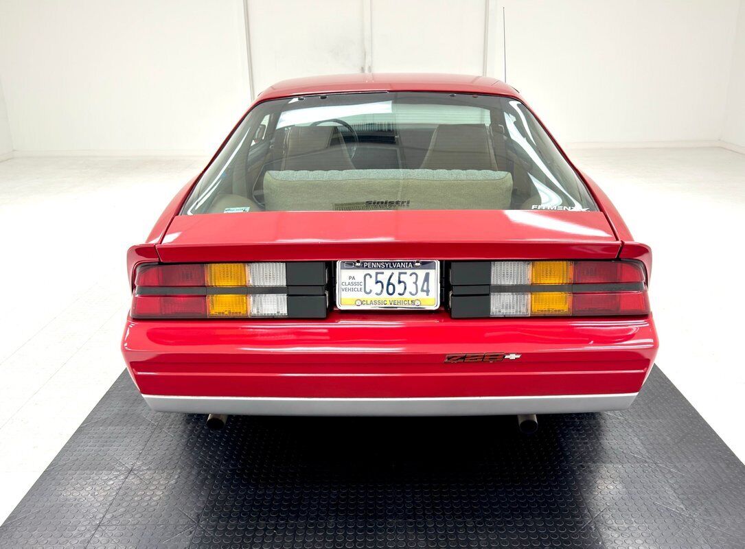 Chevrolet-Camaro-Coupe-1984-Red-Tan-74488-3