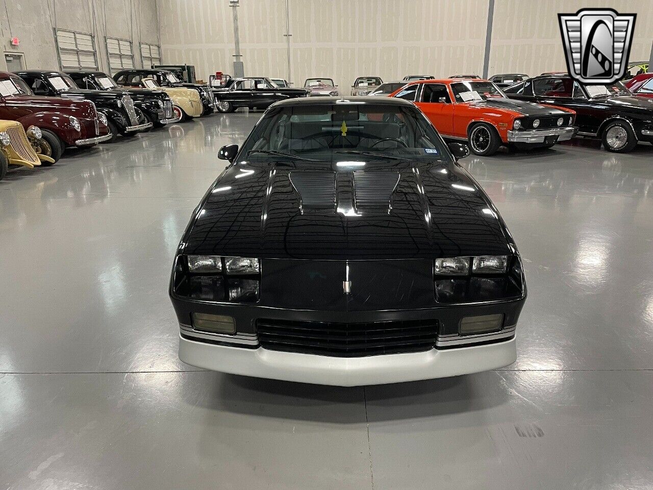 Chevrolet-Camaro-Coupe-1985-Black-Black-85480-2