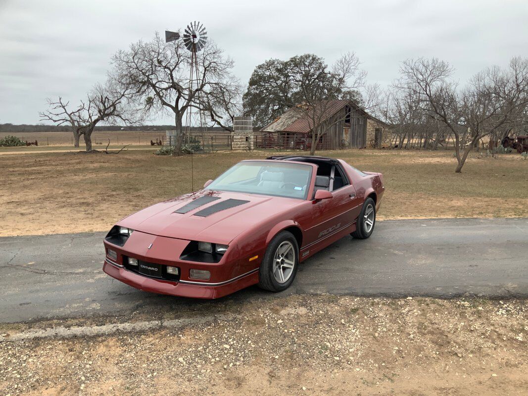 Chevrolet-Camaro-Coupe-1986-Maroon-Gray-0-10