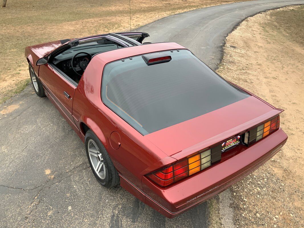 Chevrolet-Camaro-Coupe-1986-Maroon-Gray-0-2