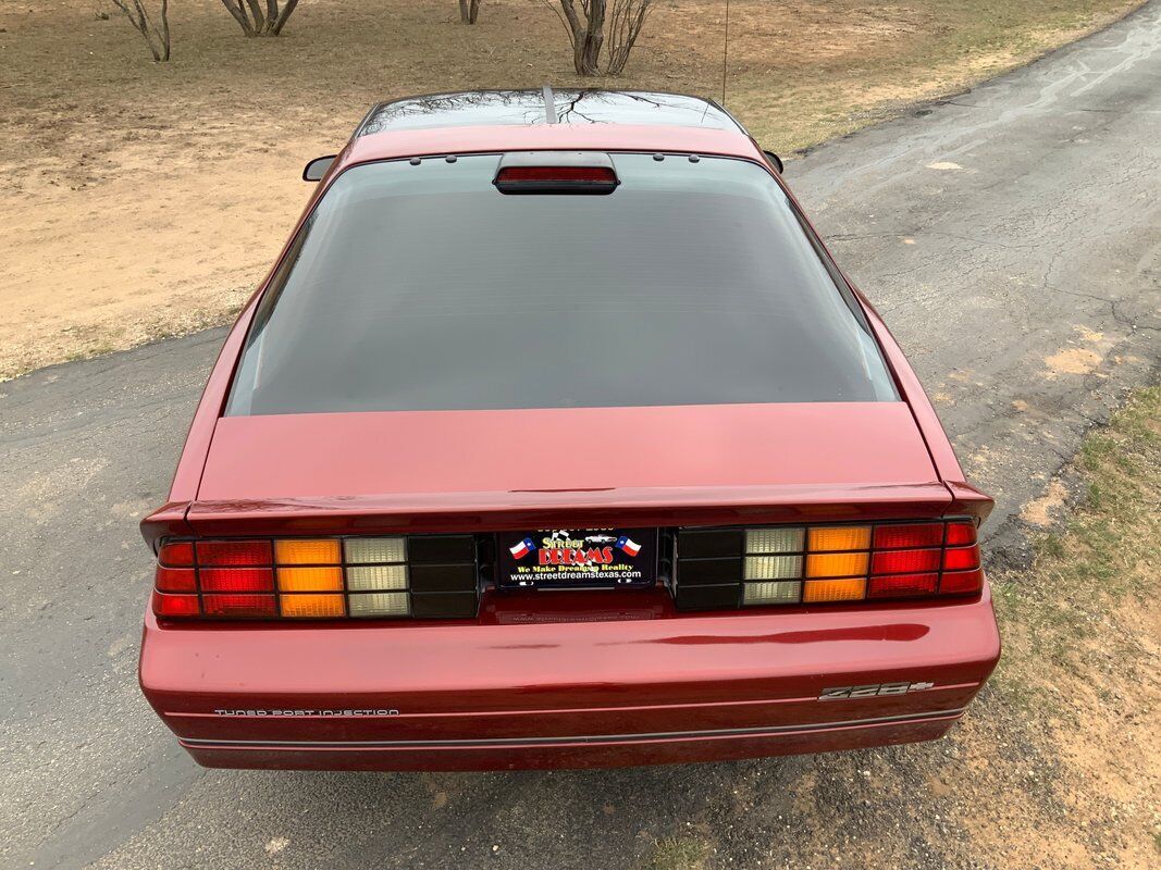 Chevrolet-Camaro-Coupe-1986-Maroon-Gray-0-4