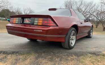 Chevrolet-Camaro-Coupe-1986-Maroon-Gray-0-5