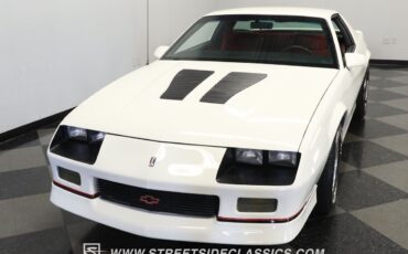 Chevrolet-Camaro-Coupe-1986-White-Red-25822-16