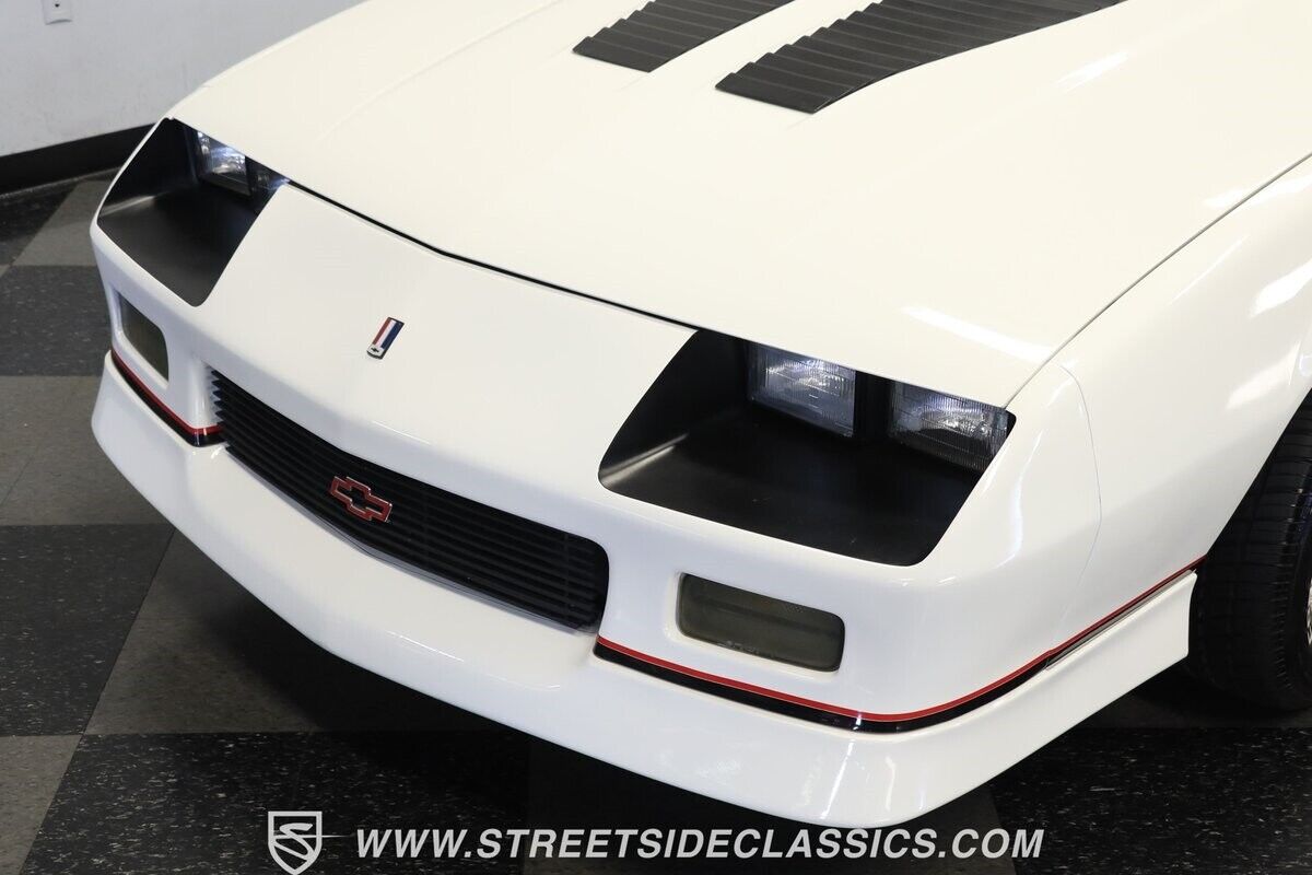 Chevrolet-Camaro-Coupe-1986-White-Red-25822-19