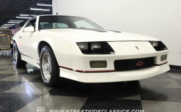 Chevrolet-Camaro-Coupe-1986-White-Red-25822-29