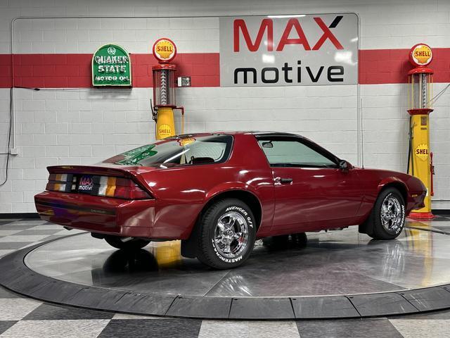 Chevrolet-Camaro-Coupe-1987-118171-6