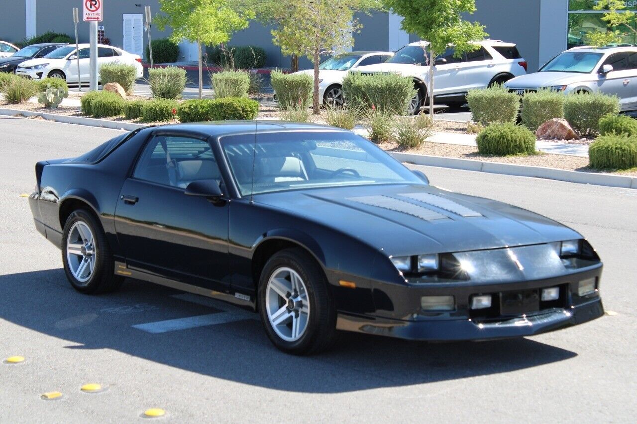 Chevrolet-Camaro-Coupe-1987-Black-Gray-7105-10