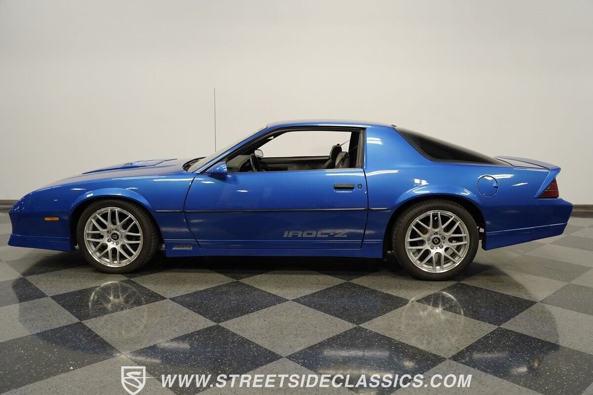 Chevrolet-Camaro-Coupe-1987-Blue-Gray-134108-6