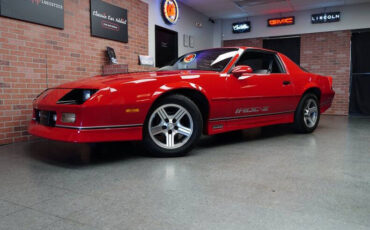 Chevrolet-Camaro-Coupe-1987-Red-Gray-181056-1