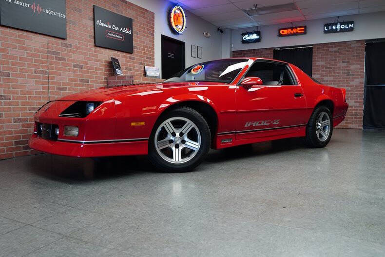 Chevrolet-Camaro-Coupe-1987-Red-Gray-181056-1