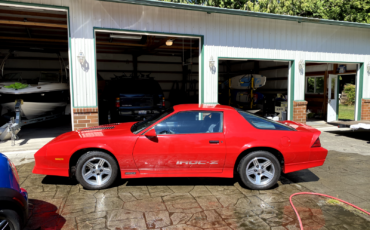 Chevrolet-Camaro-Coupe-1988-Red-Gray-44766-1