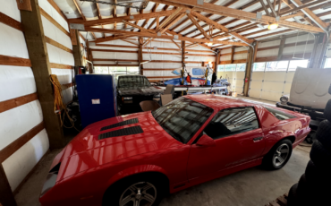 Chevrolet-Camaro-Coupe-1988-Red-Gray-44766-5