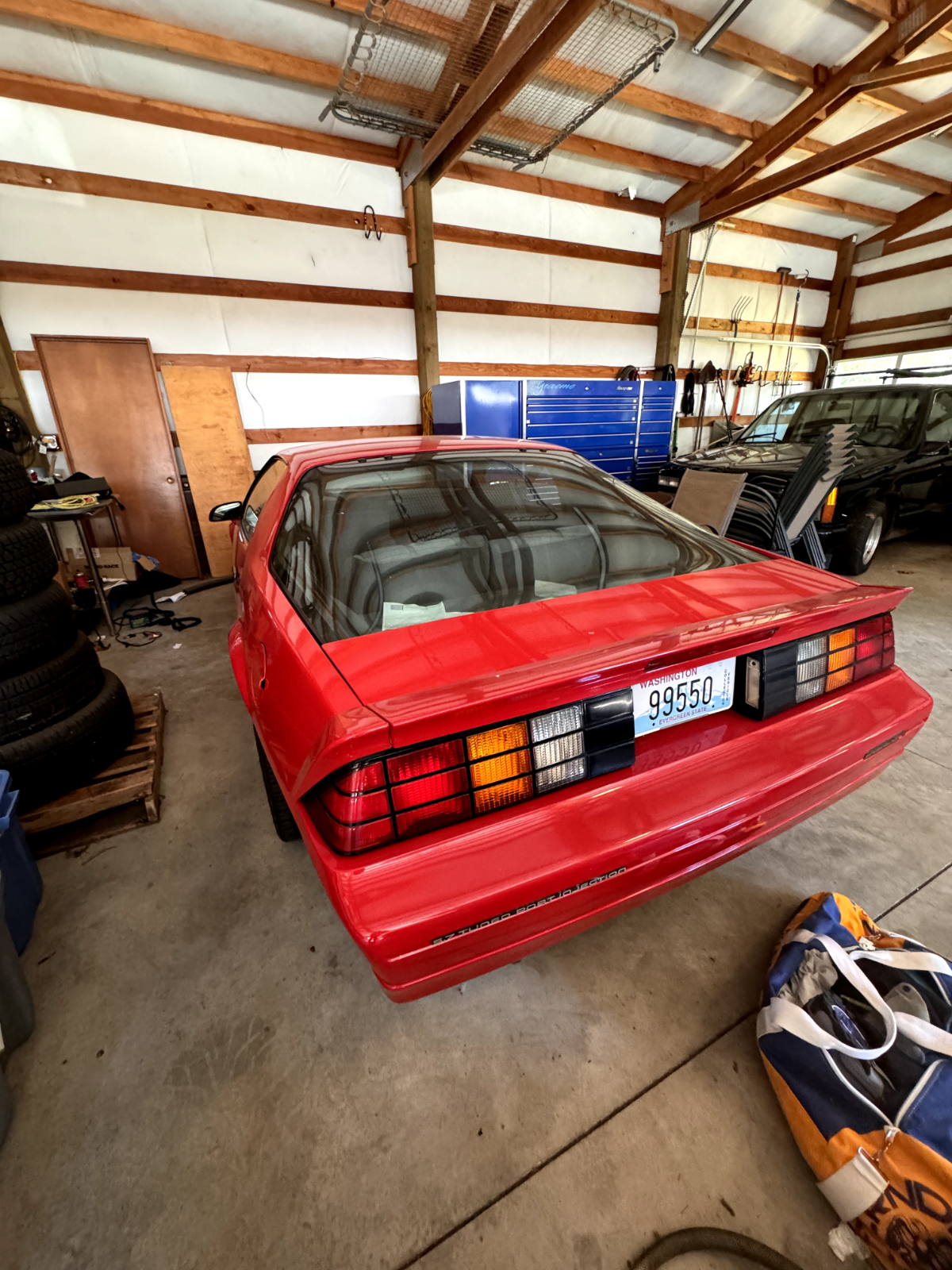 Chevrolet-Camaro-Coupe-1988-Red-Gray-44766-7