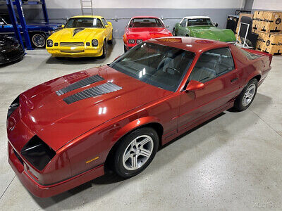 Chevrolet-Camaro-Coupe-1989-Red-Gray-27135-1