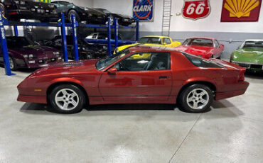 Chevrolet-Camaro-Coupe-1989-Red-Gray-27135-3