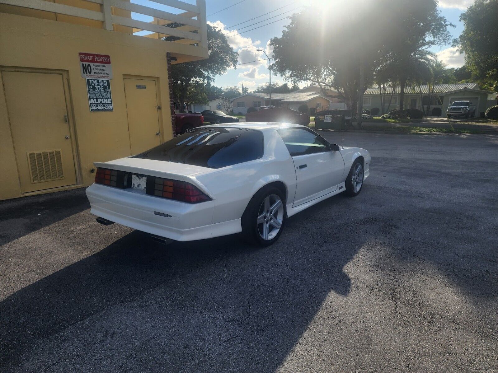 Chevrolet-Camaro-Coupe-1991-White-Gray-70811-5