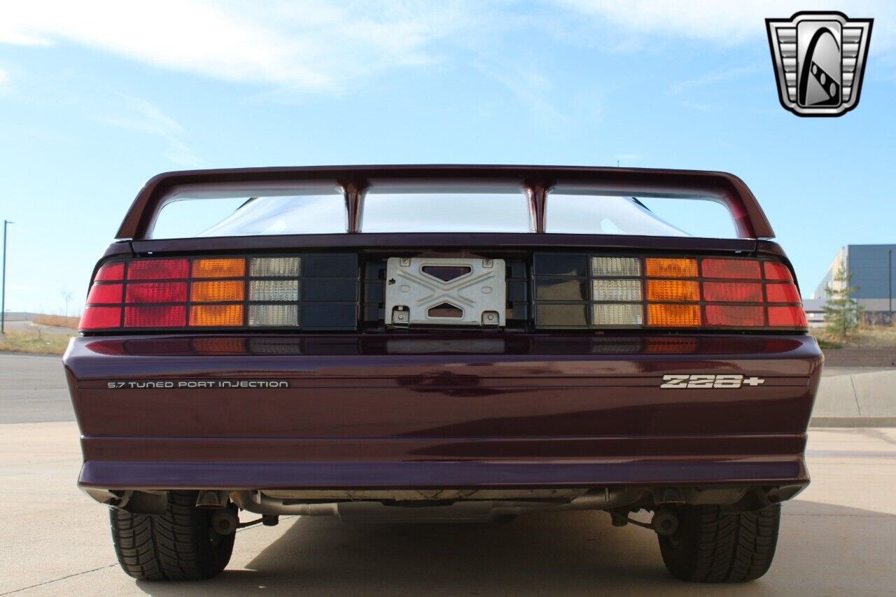 Chevrolet-Camaro-Coupe-1992-Purple-Gray-88173-5