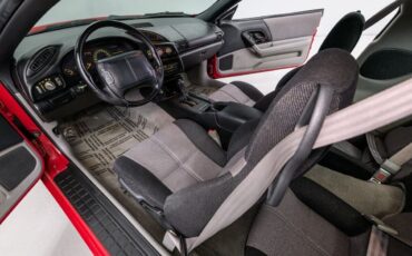 Chevrolet-Camaro-Coupe-1993-Red-Gray-84233-11