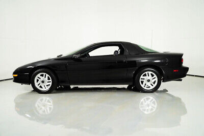 Chevrolet-Camaro-Coupe-1995-Black-Gray-644-4