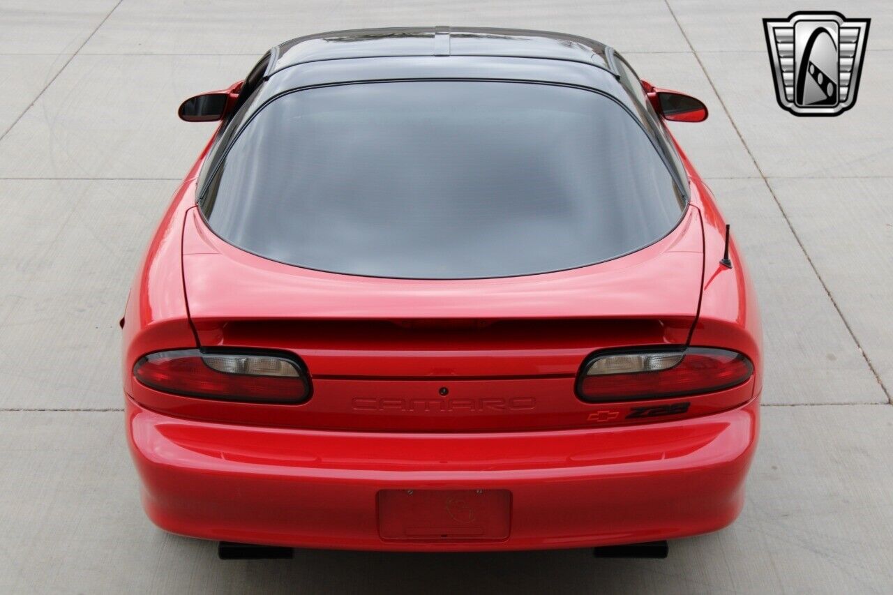 Chevrolet-Camaro-Coupe-1995-Red-Black-121039-11