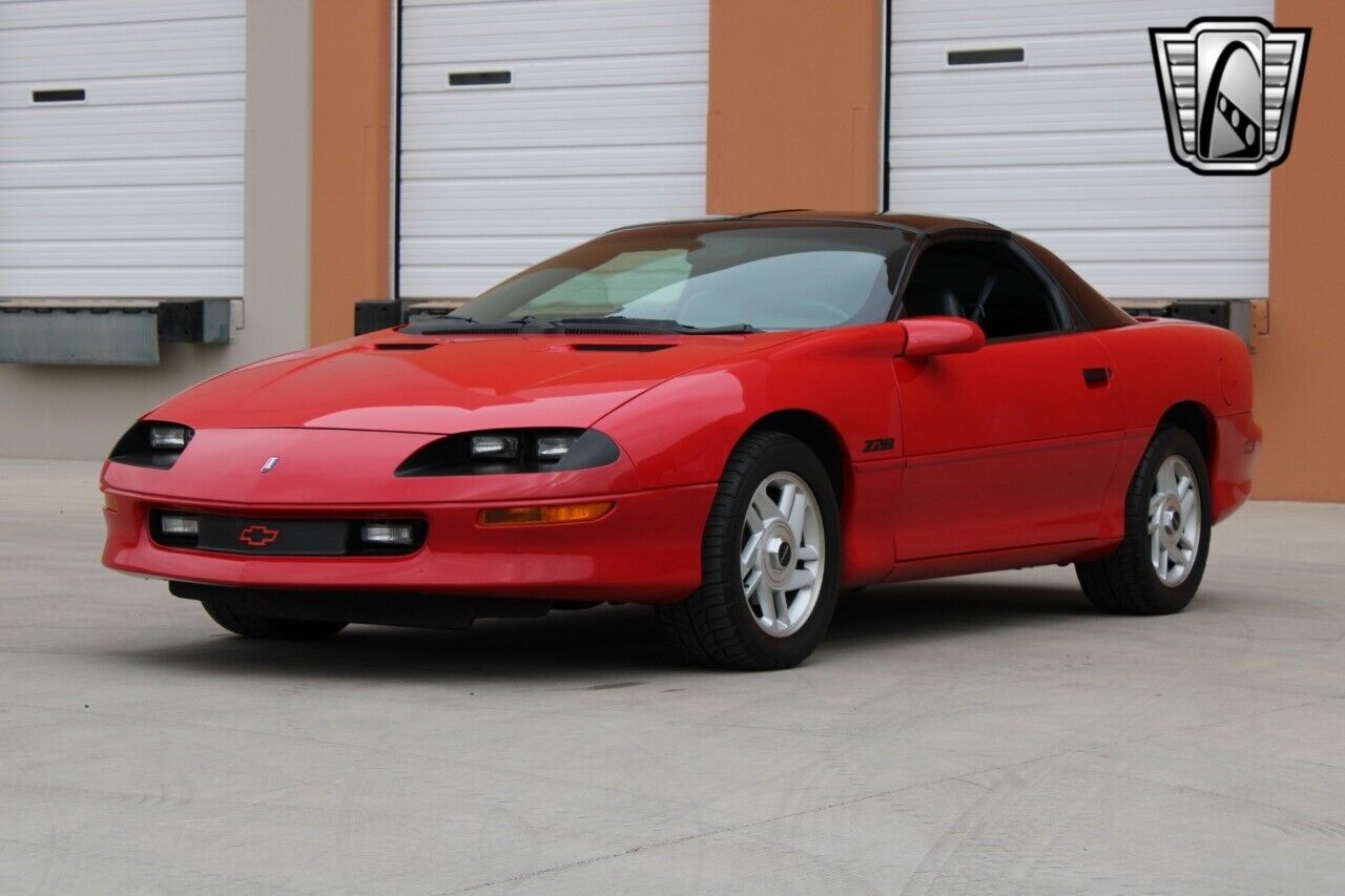 Chevrolet-Camaro-Coupe-1995-Red-Black-121039-3