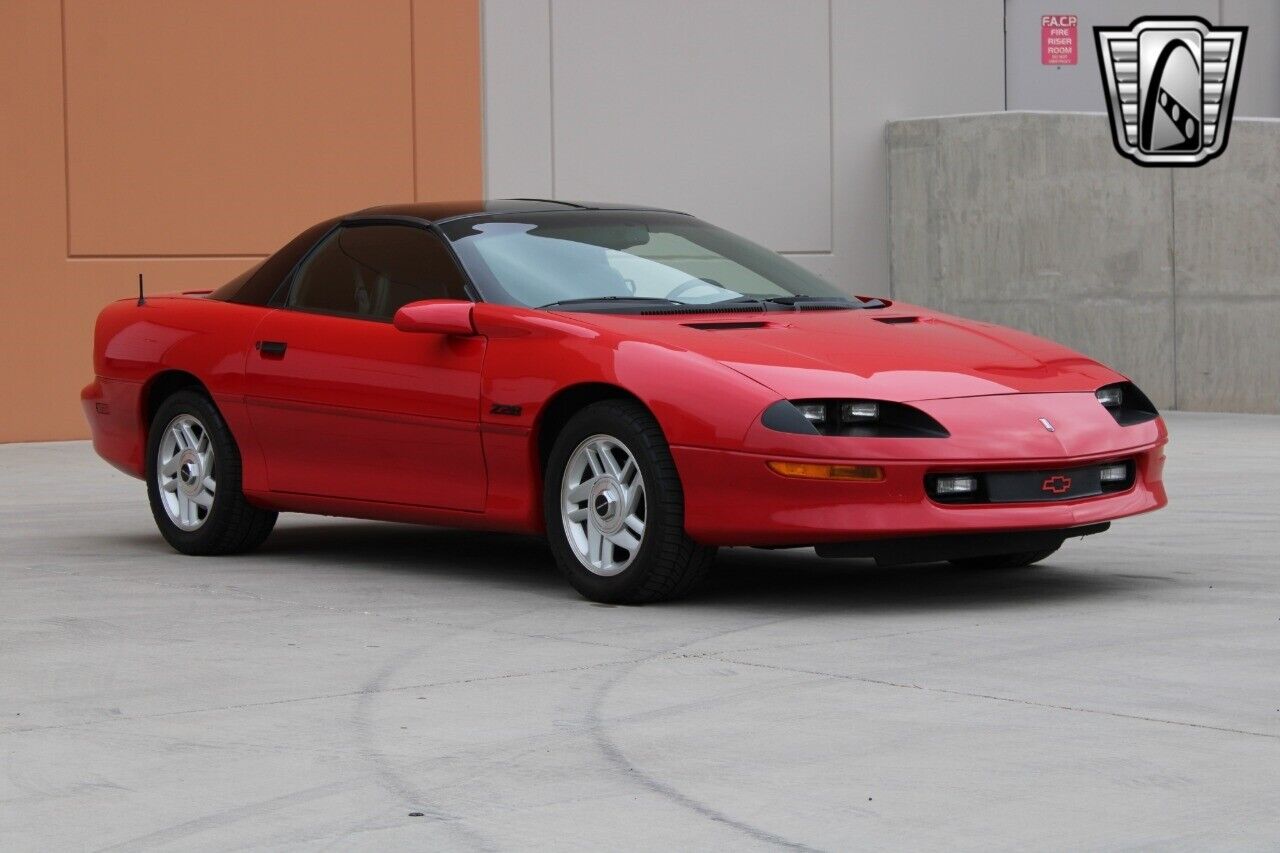 Chevrolet-Camaro-Coupe-1995-Red-Black-121039-5