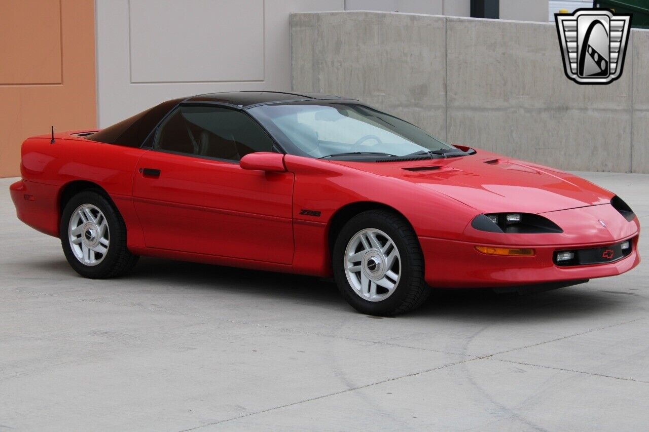 Chevrolet-Camaro-Coupe-1995-Red-Black-121039-6