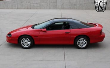 Chevrolet-Camaro-Coupe-1995-Red-Black-121039-9