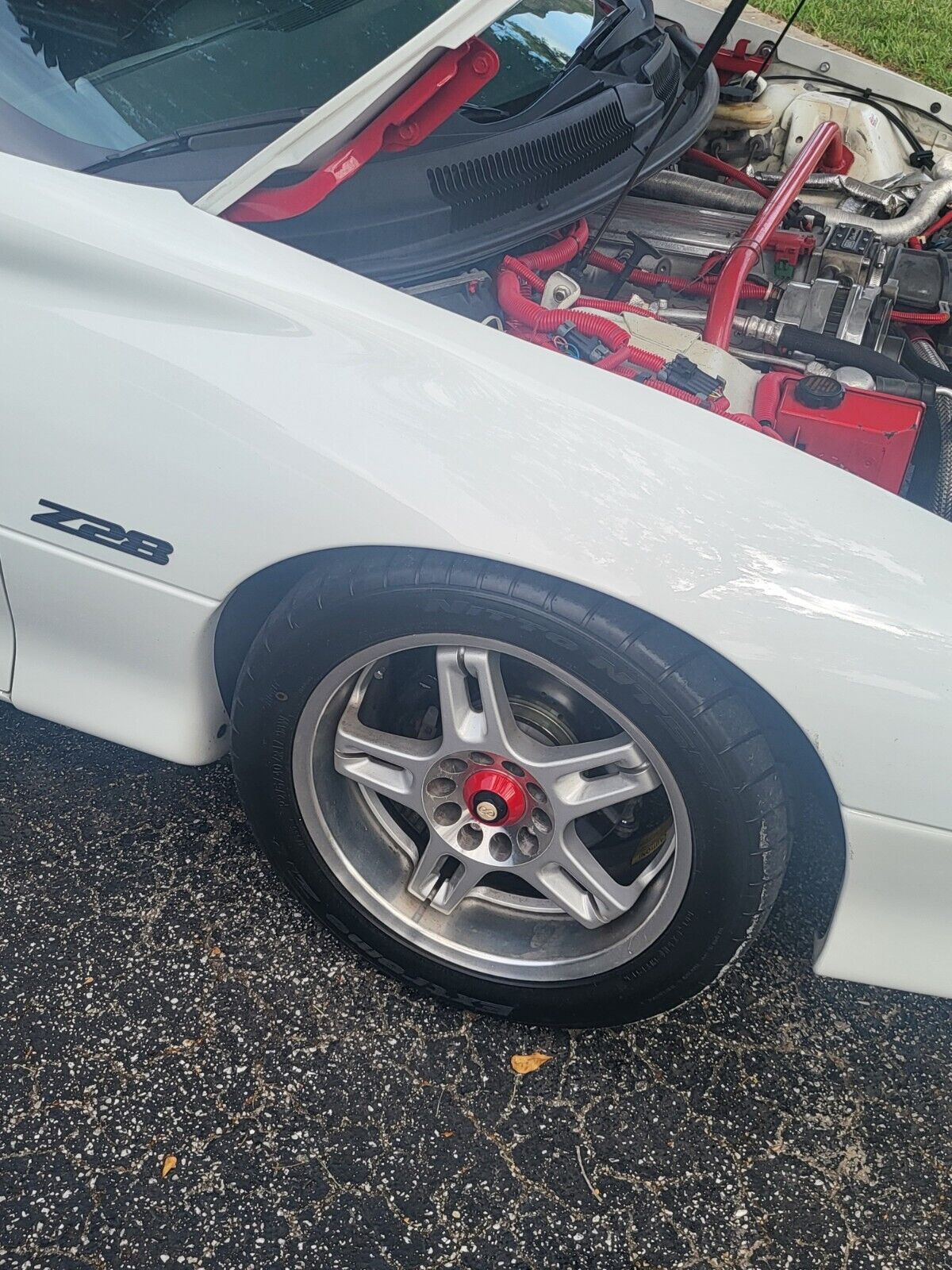 Chevrolet-Camaro-Coupe-1995-White-Red-116517-13