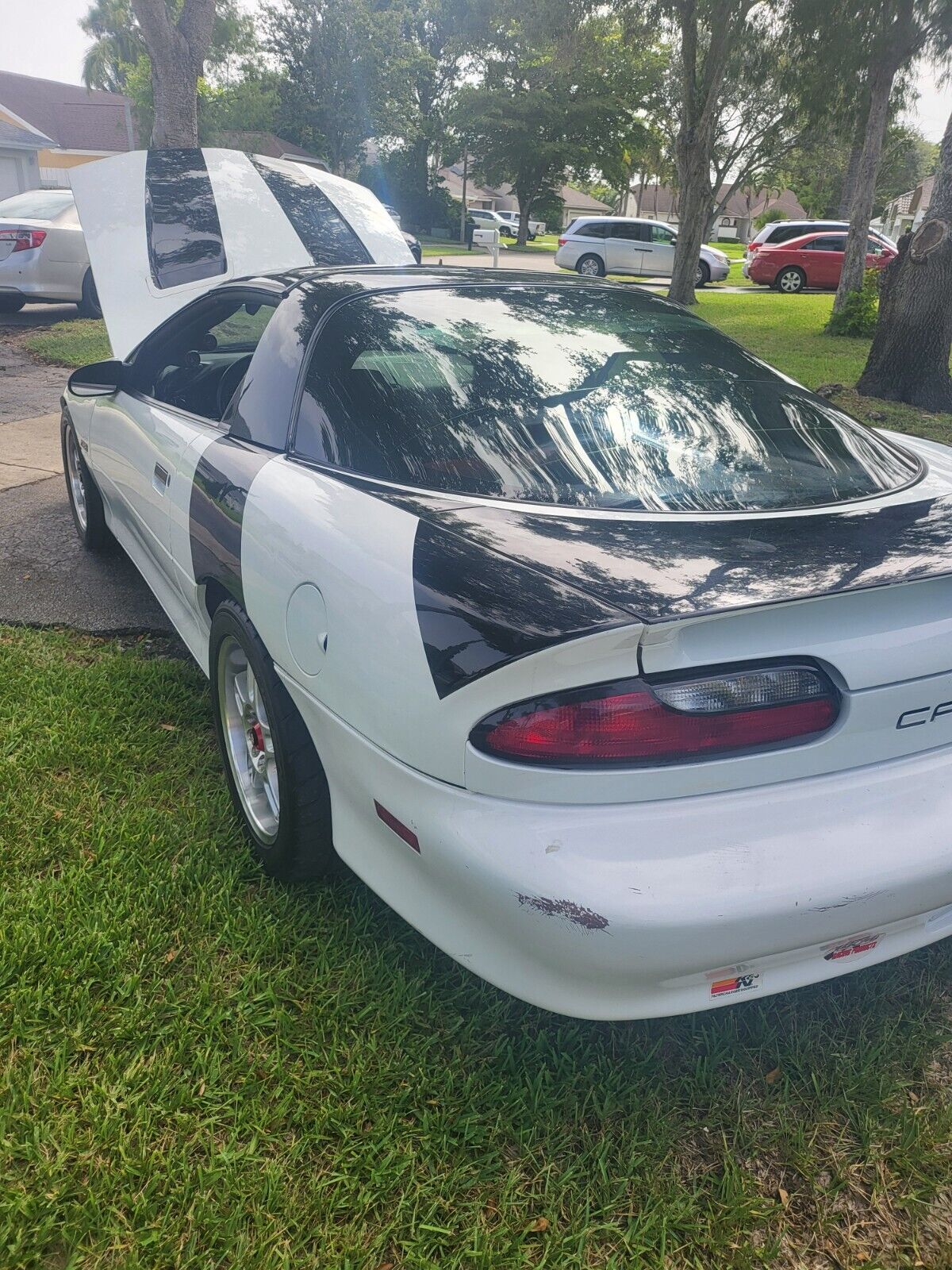 Chevrolet-Camaro-Coupe-1995-White-Red-116517-14