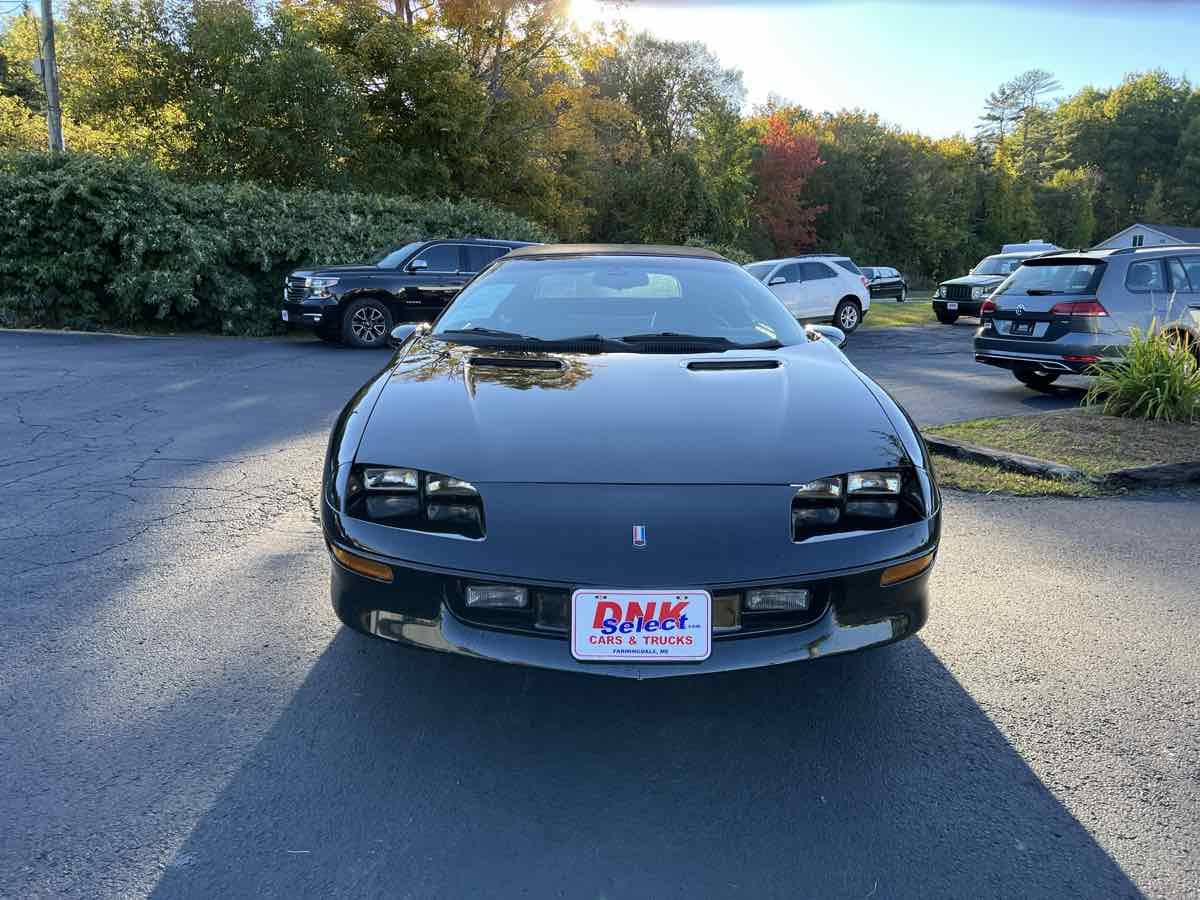 Chevrolet-Camaro-sport-coupe-amp-convertible-1995-black-141702-4