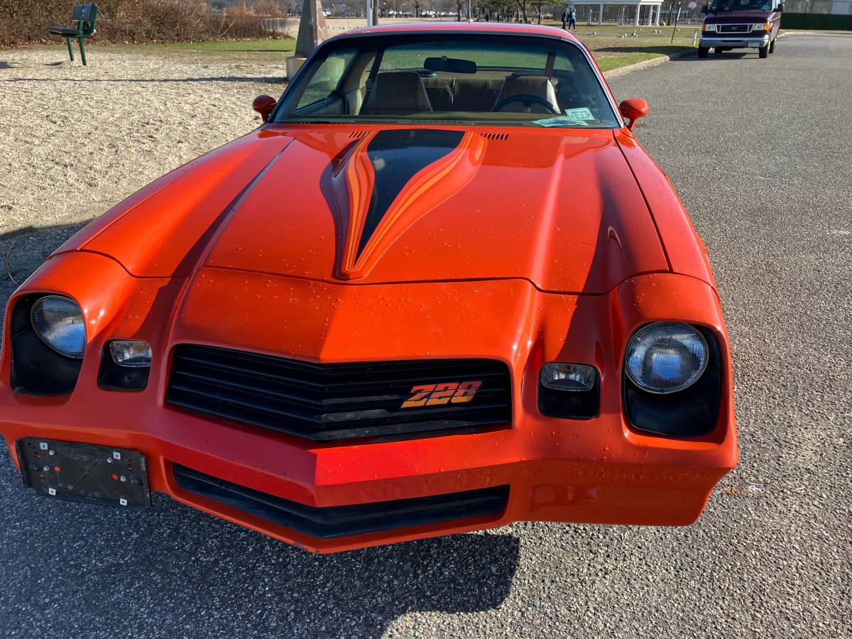 Chevrolet-Camaro-z28-1980-orange-97162-2